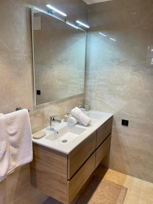 Superbe Appartement Pres De La Plage Et Du Centre Ville Saint-Tropez Eksteriør billede